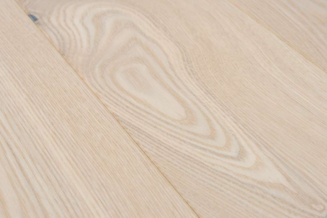 Паркетная доска Tenfor Ясень Zephyr Натур, лак 909х148х14 мм (1,076 м2/упак)